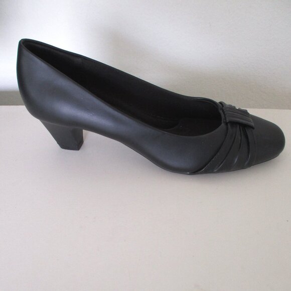 Predictions comfort plus Womens Black Pump w/2" Heel NWOB - Size 7W - Picture 3 of 9